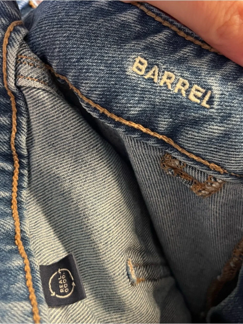 American Eagle Stretch Barrel Jeans in Indigo Abyss - Picture 14 of 15